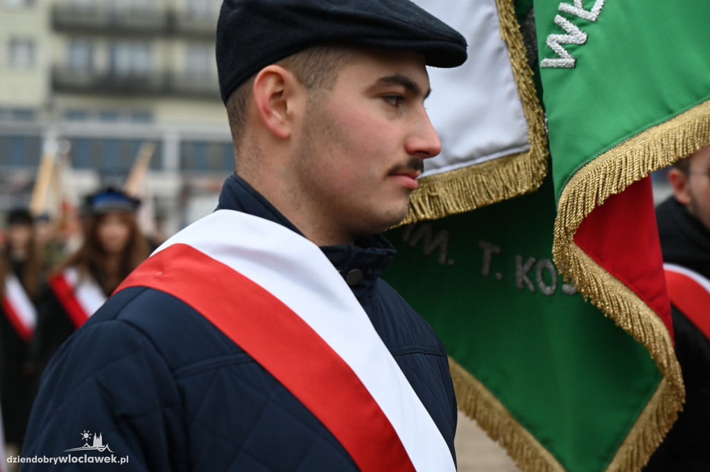 11.XI - obchody na placu Wolności