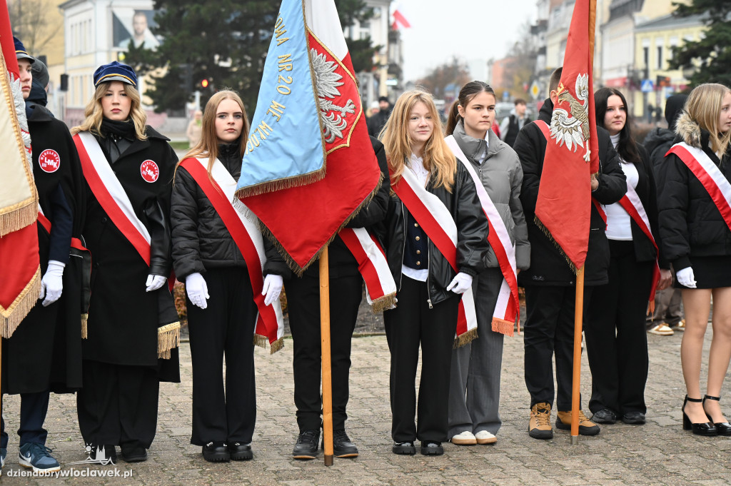 11.XI - obchody na placu Wolności