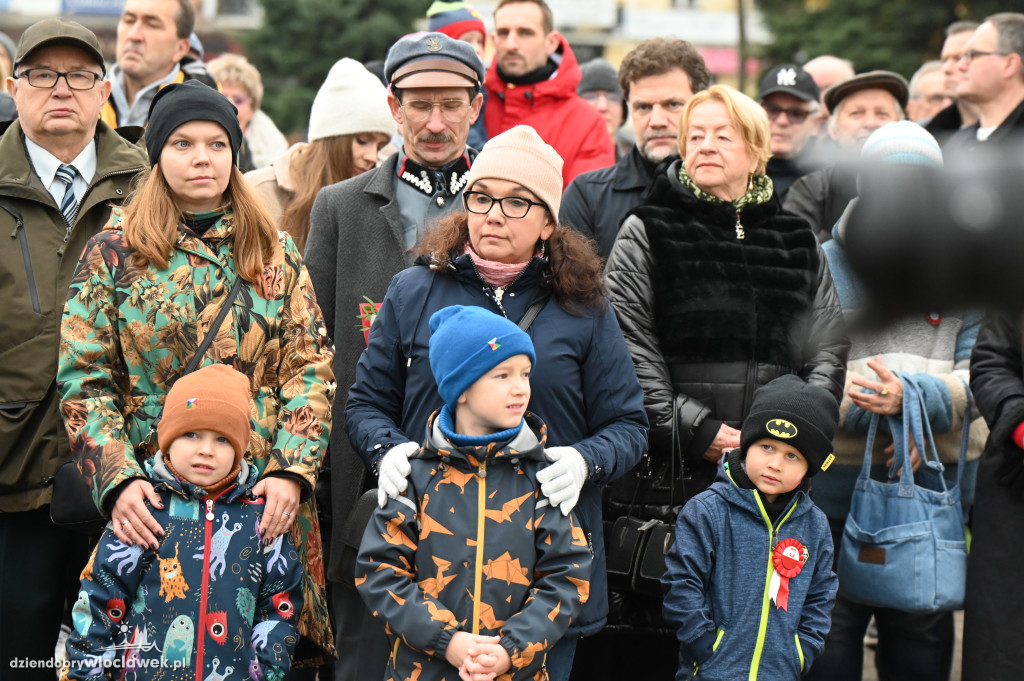 11.XI - obchody na placu Wolności