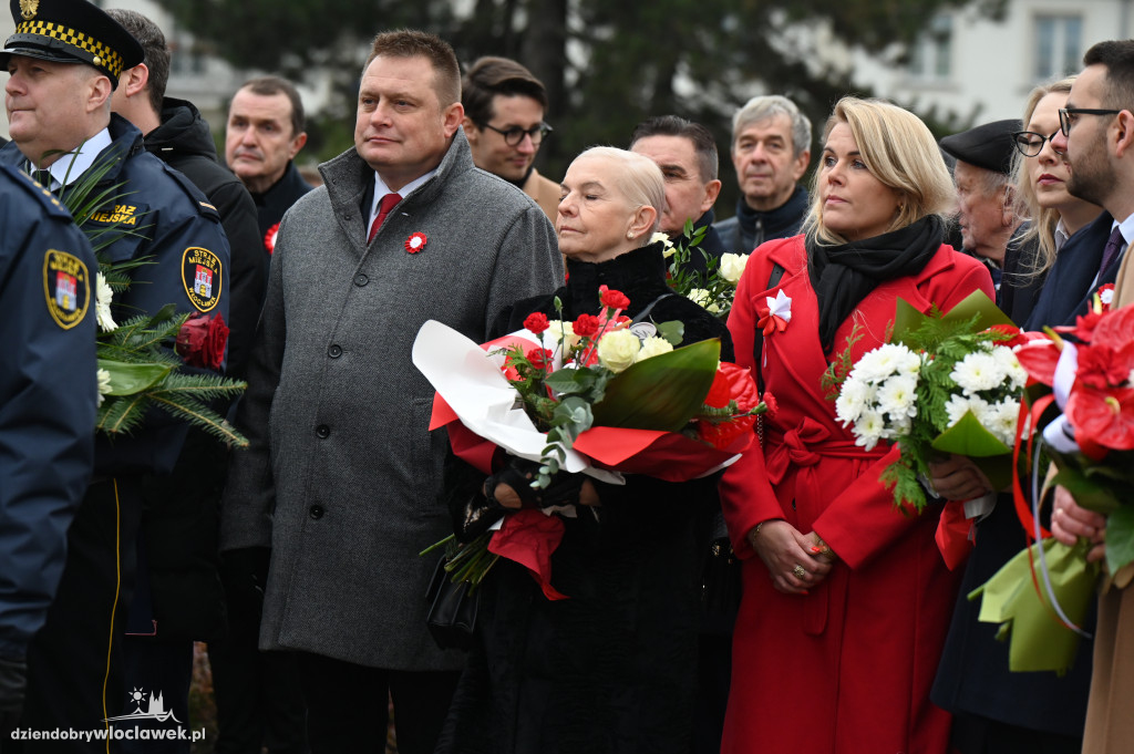 11.XI - obchody na placu Wolności