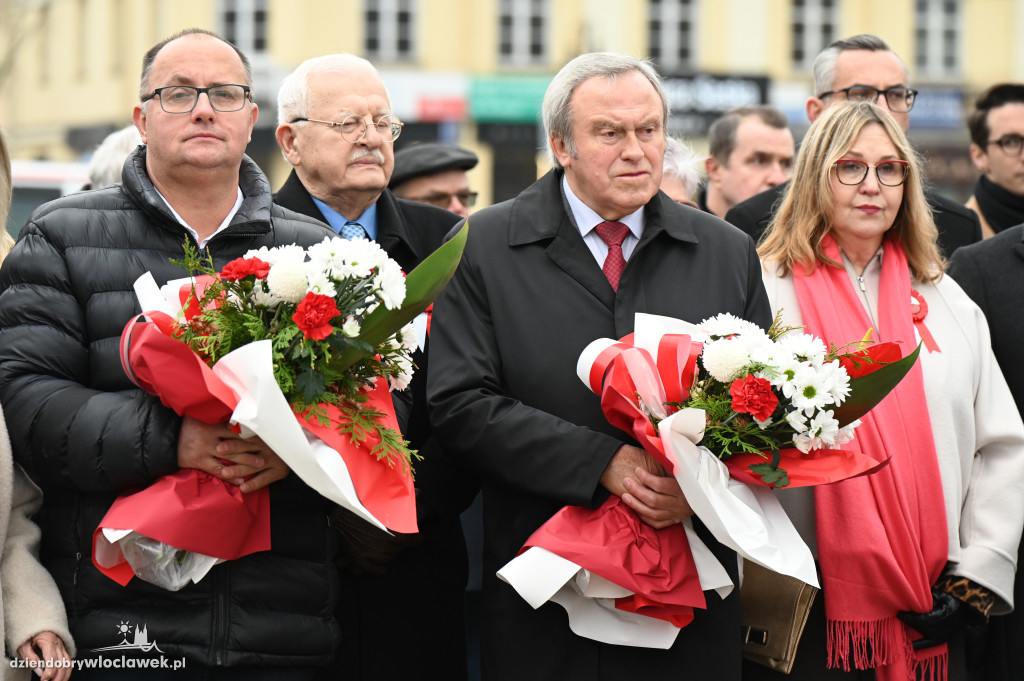 11.XI - obchody na placu Wolności