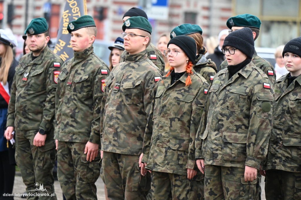 11.XI - obchody na placu Wolności