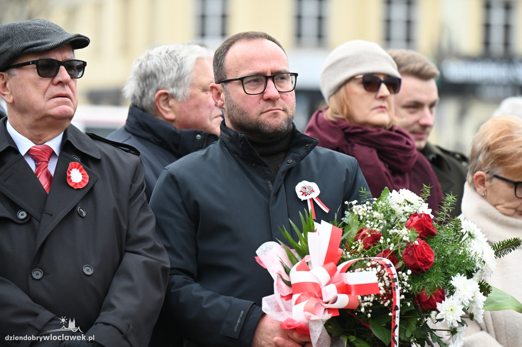 11.XI - obchody na placu Wolności