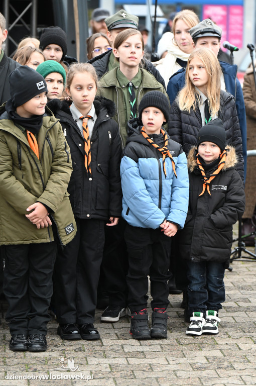 11.XI - obchody na placu Wolności