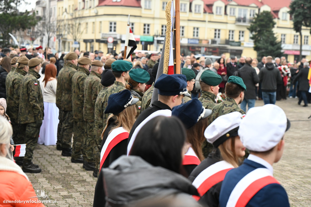 11.XI - obchody na placu Wolności