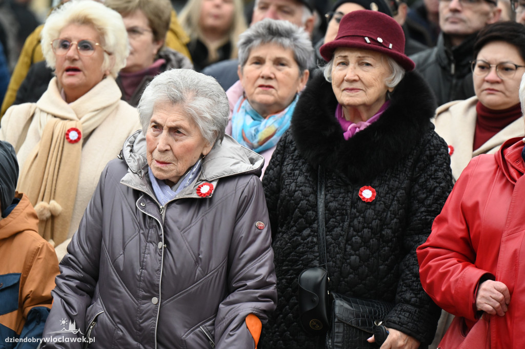 11.XI - obchody na placu Wolności