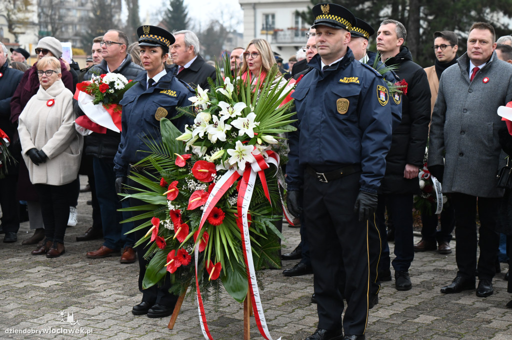 11.XI - obchody na placu Wolności