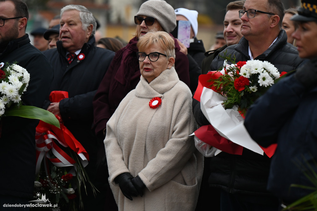 11.XI - obchody na placu Wolności
