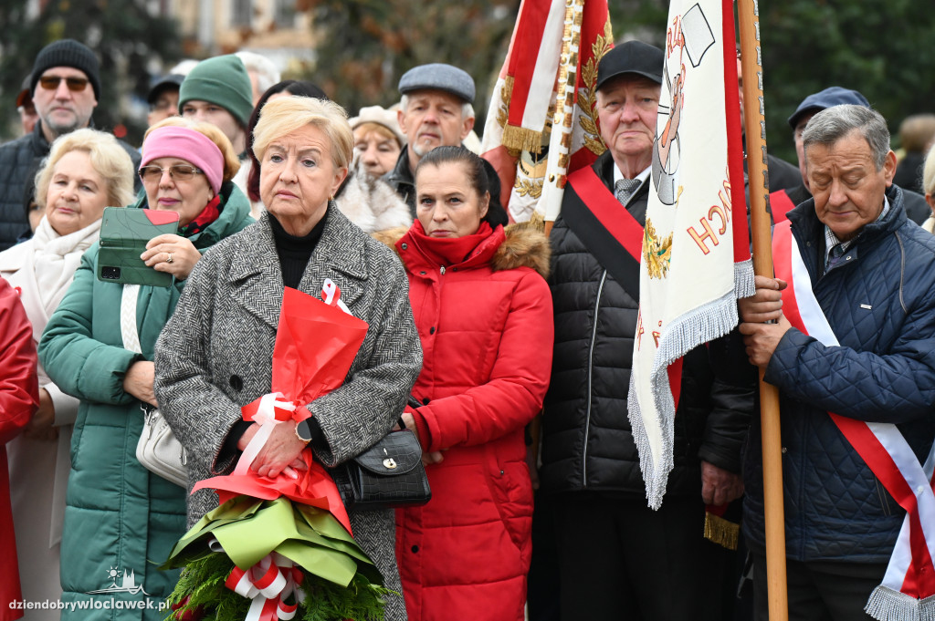 11.XI - obchody na placu Wolności