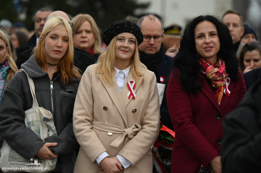 11.XI - obchody na placu Wolności