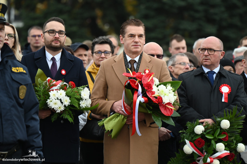 11.XI - obchody na placu Wolności