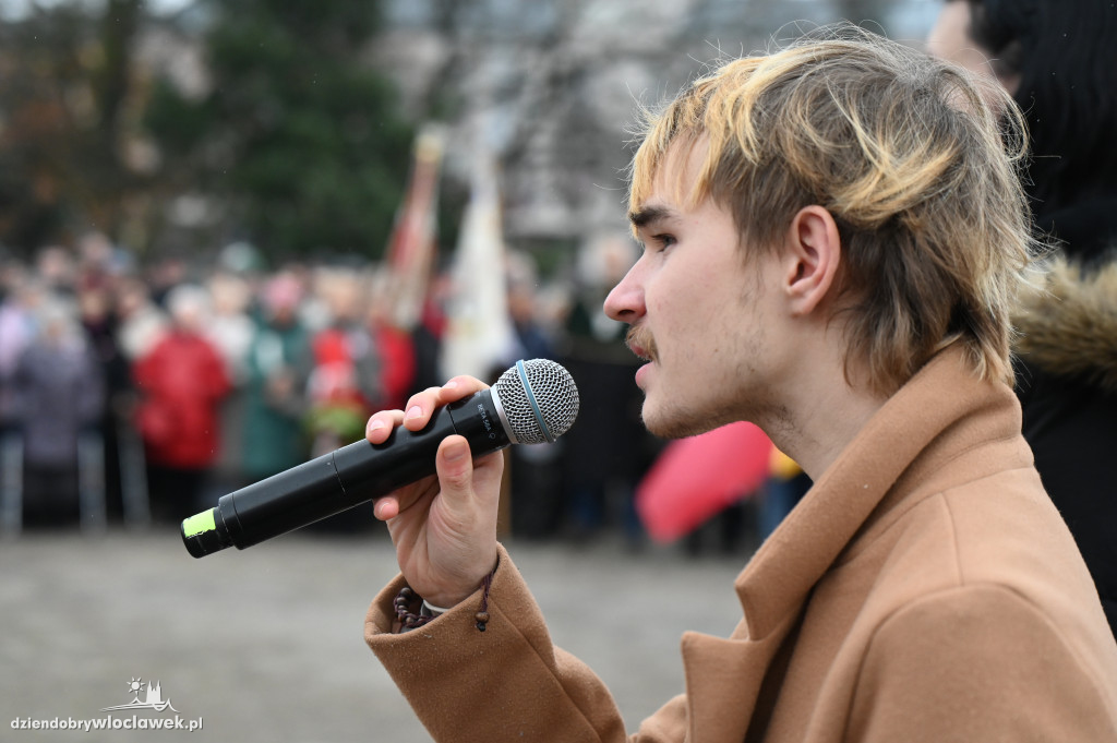 11.XI - obchody na placu Wolności