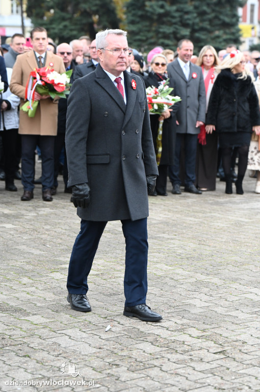 11.XI - obchody na placu Wolności