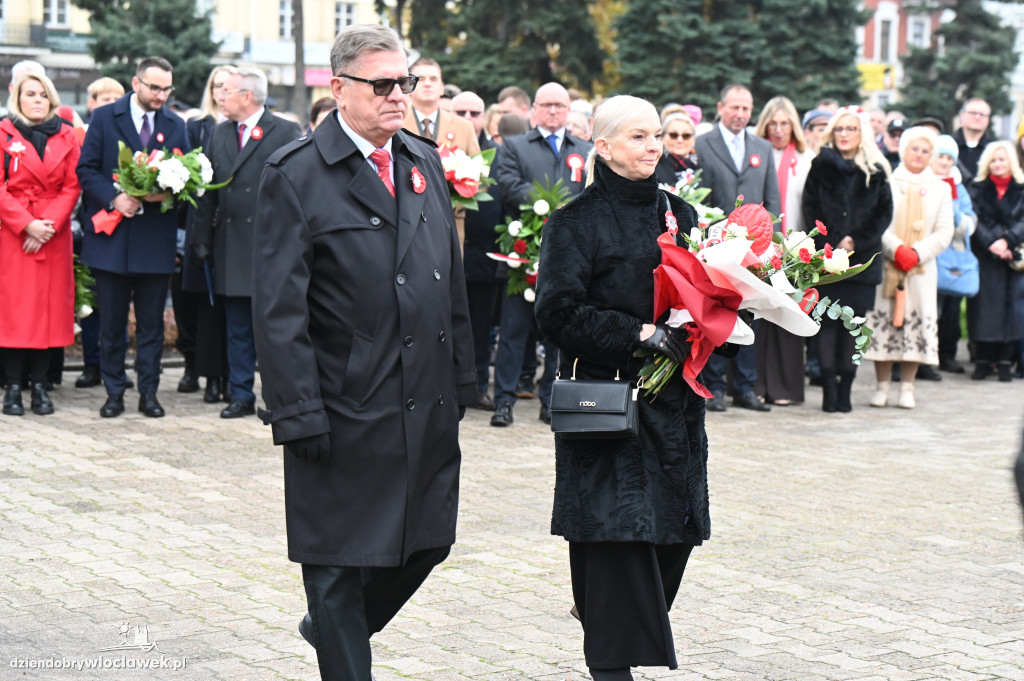 11.XI - obchody na placu Wolności