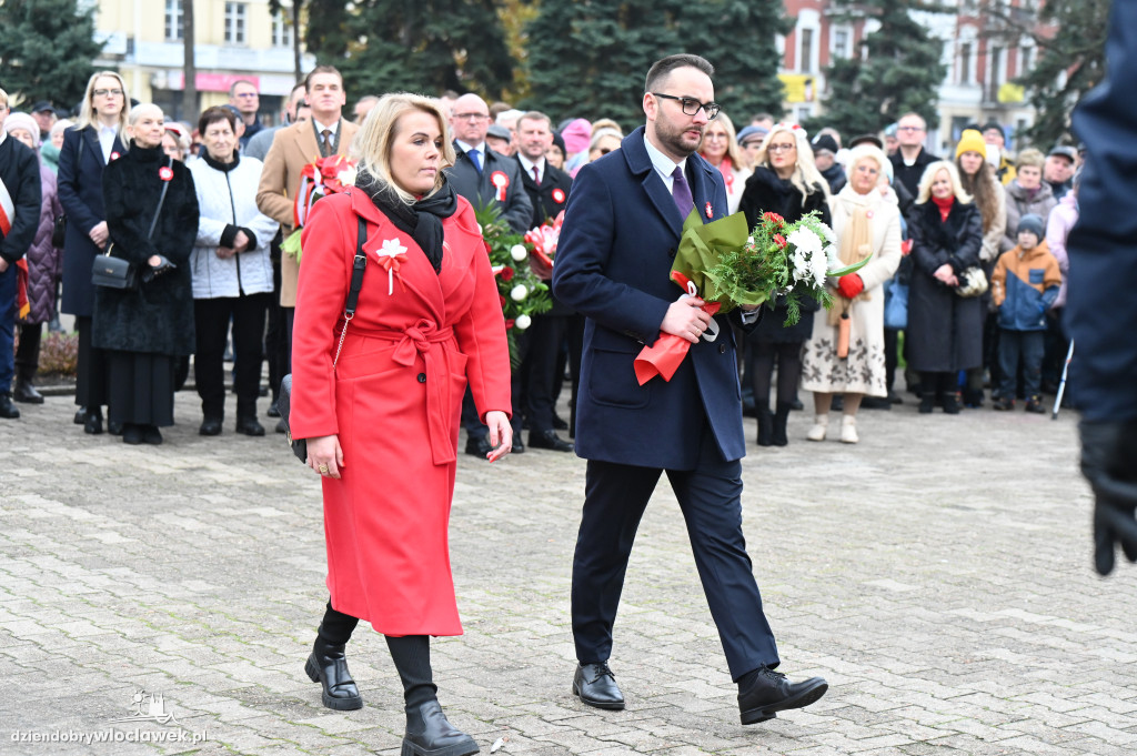 11.XI - obchody na placu Wolności