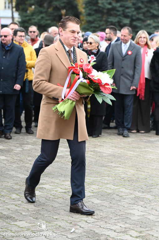 11.XI - obchody na placu Wolności