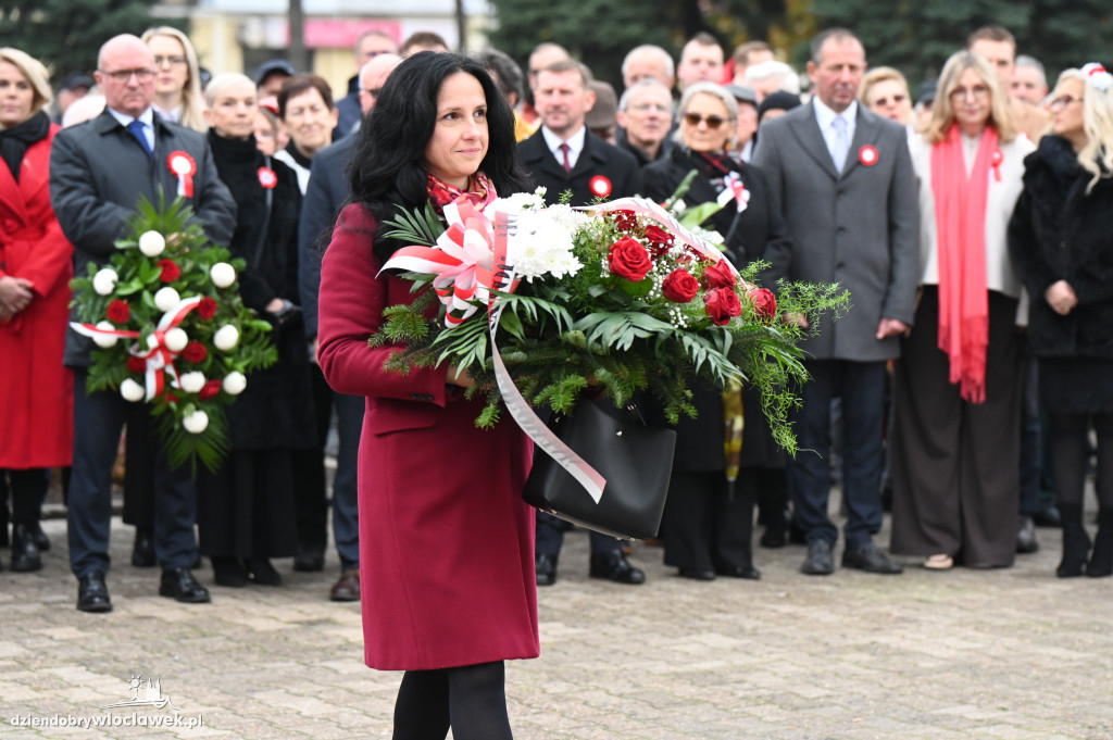 11.XI - obchody na placu Wolności