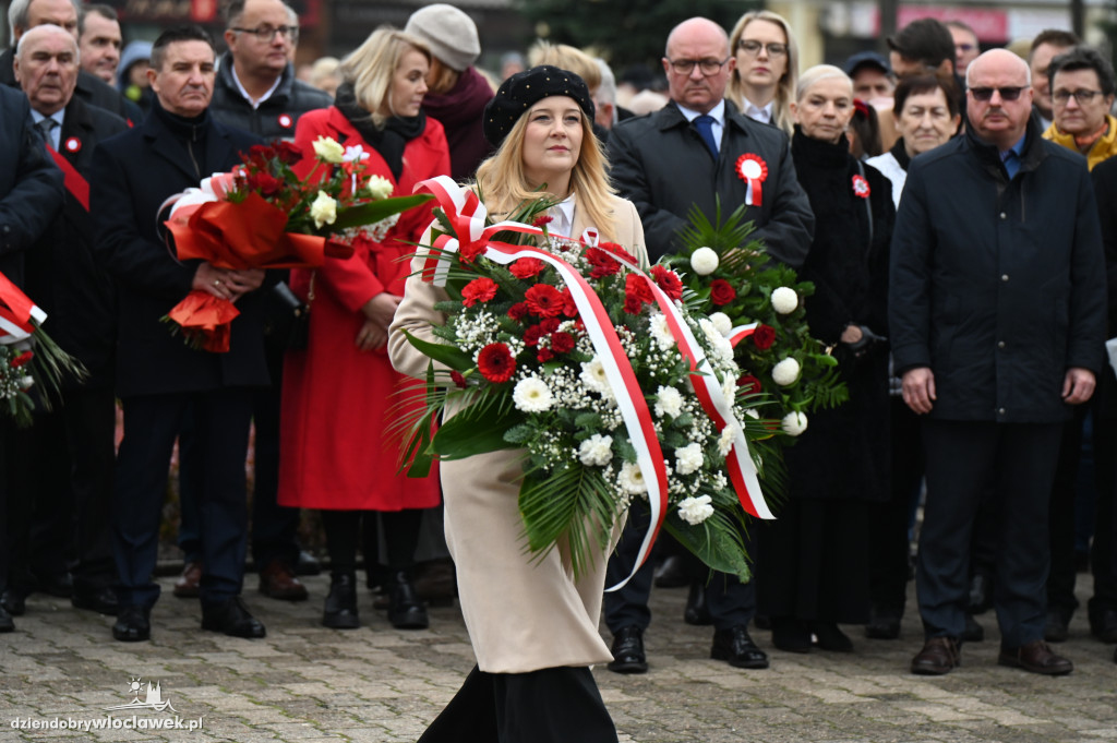 11.XI - obchody na placu Wolności