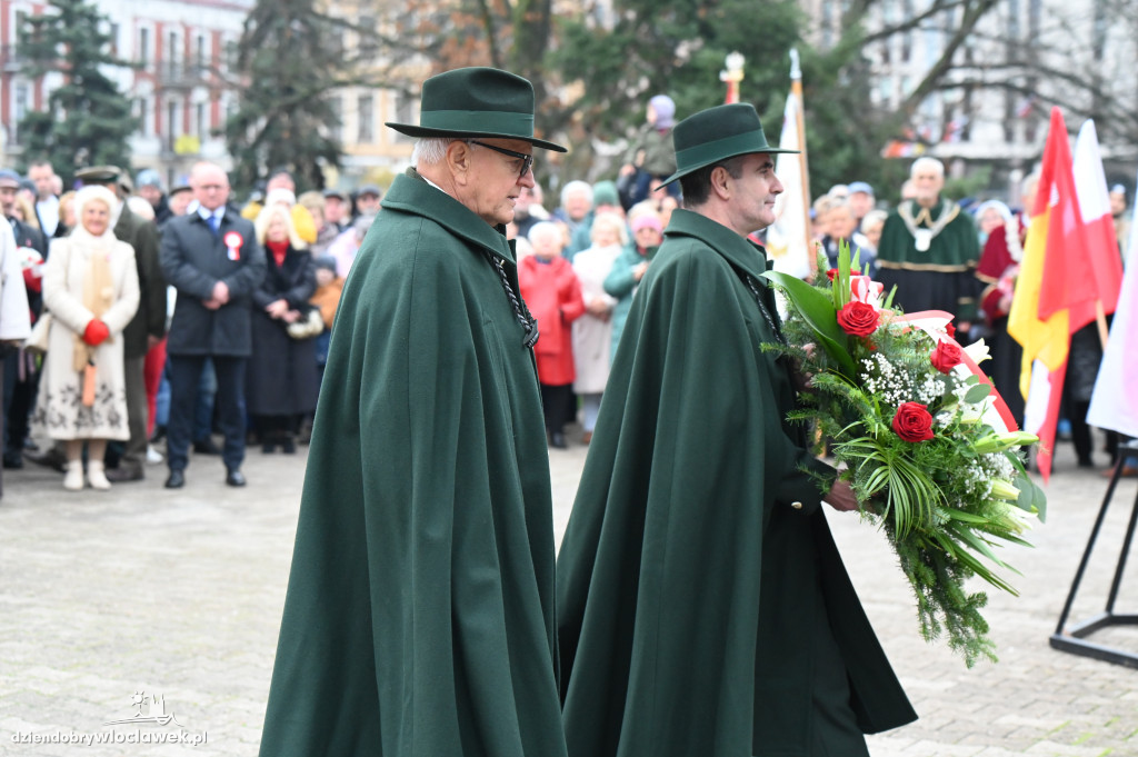 11.XI - obchody na placu Wolności