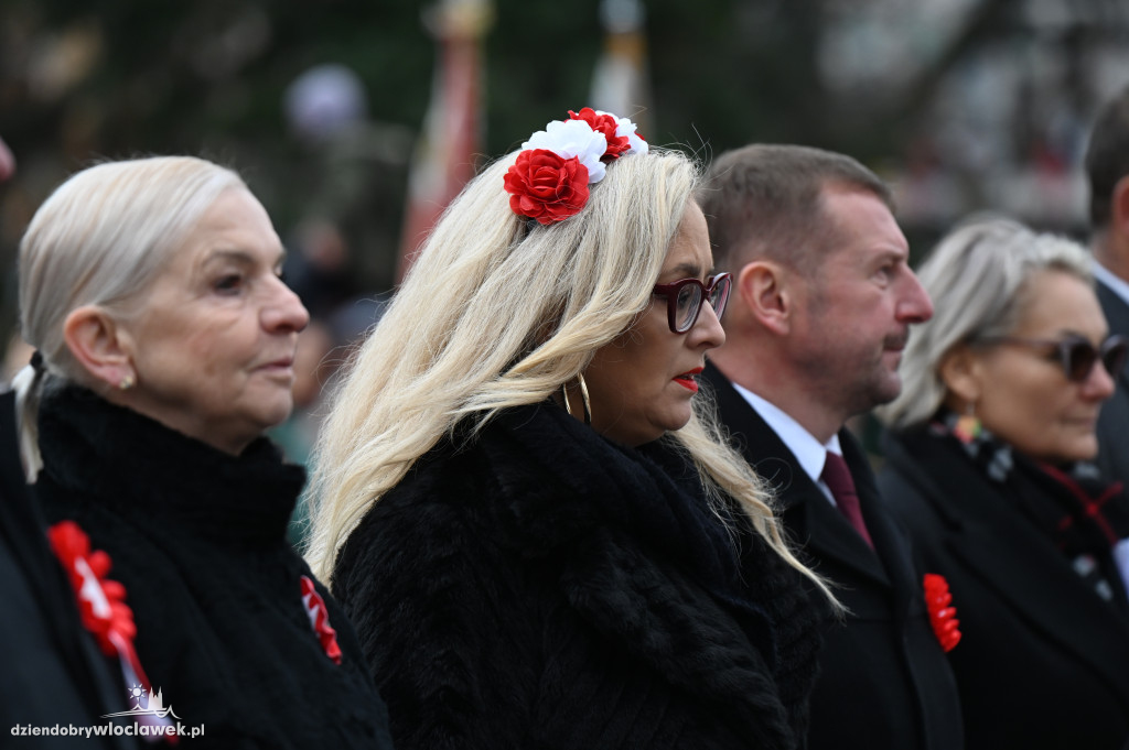 11.XI - obchody na placu Wolności
