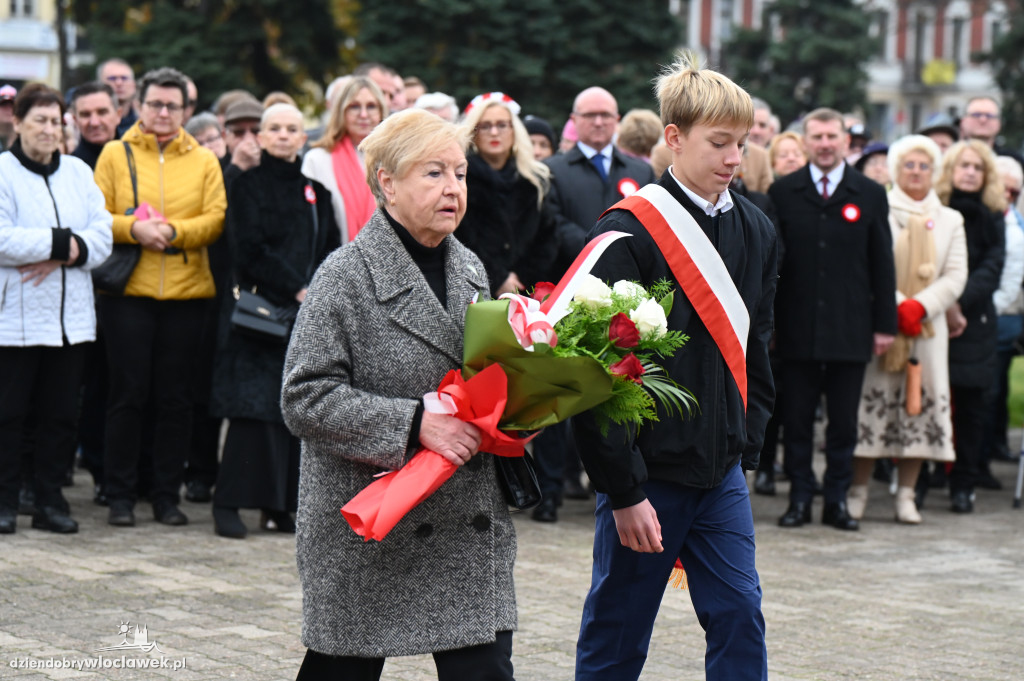 11.XI - obchody na placu Wolności