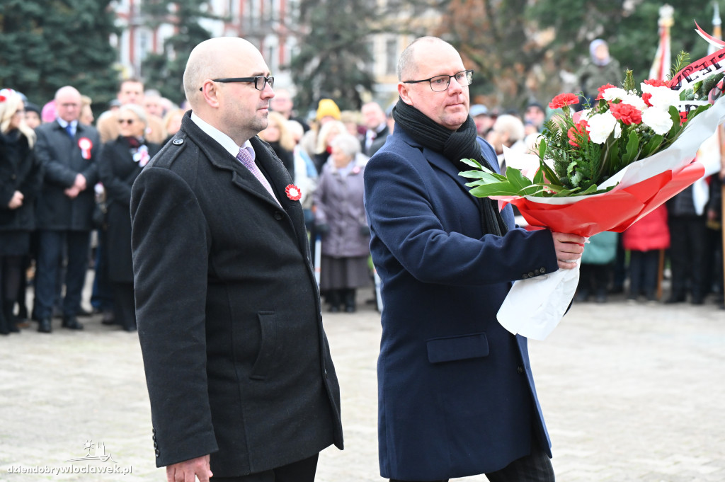 11.XI - obchody na placu Wolności