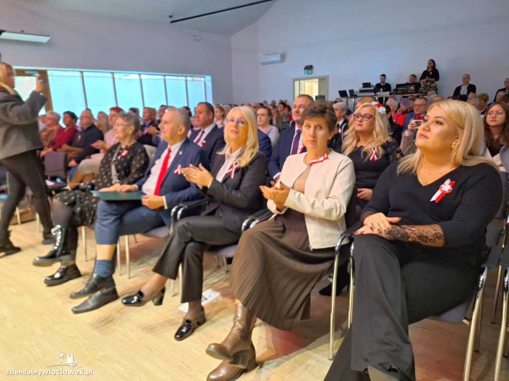 Bayer Full uświetnił obchody Święta Niepodległości w Smólniku