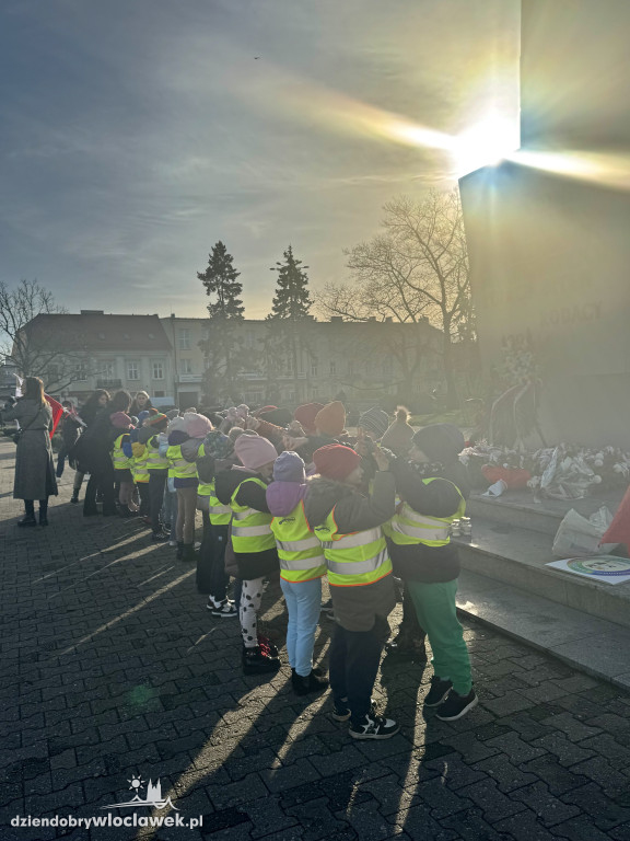 „107 Świateł Pamięci” na Placu Wolności