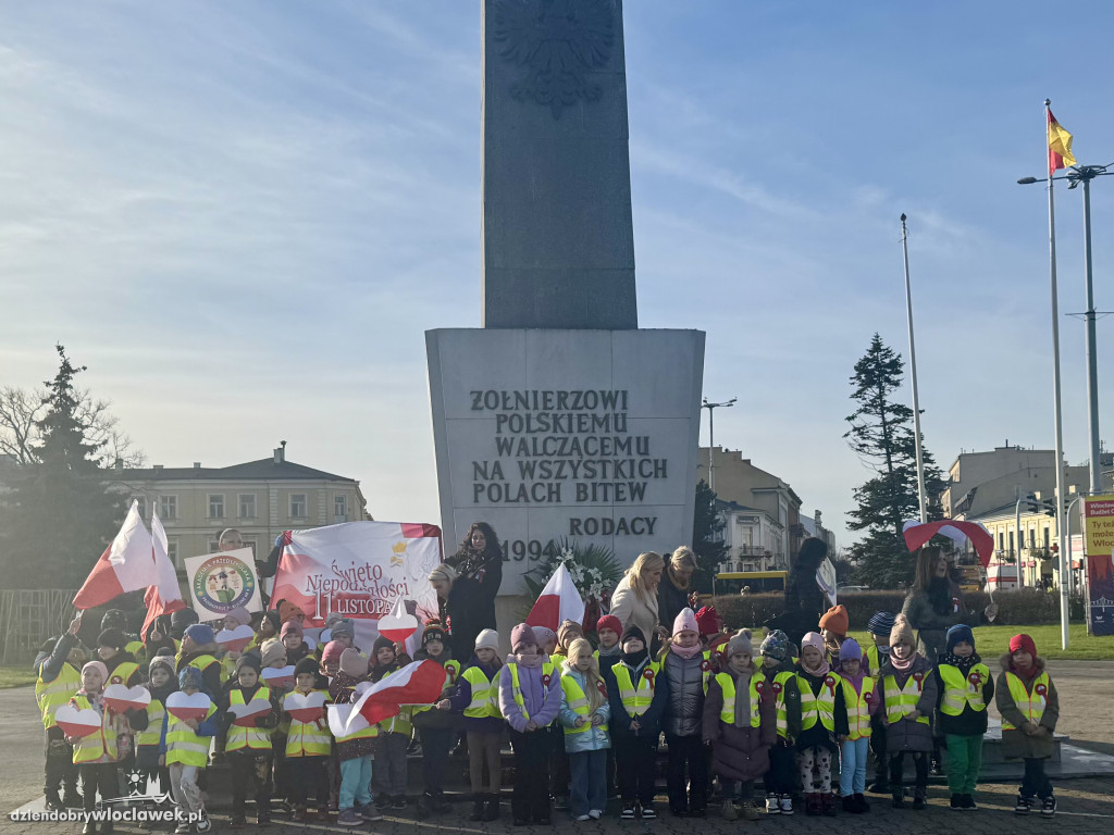 „107 Świateł Pamięci” na Placu Wolności