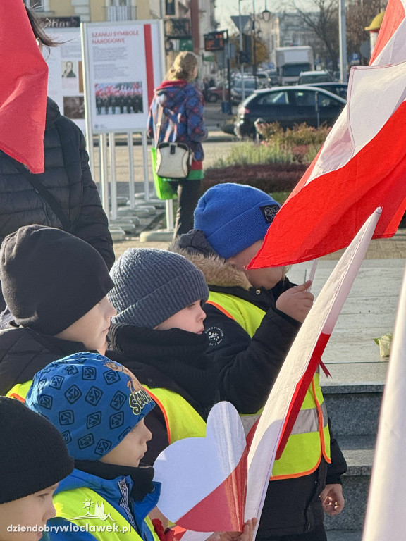 „107 Świateł Pamięci” na Placu Wolności