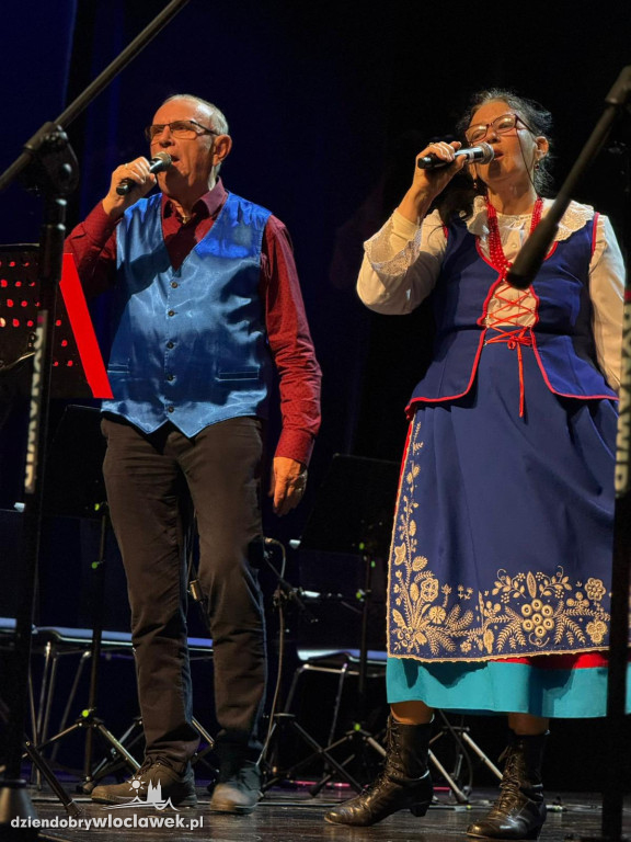 III Powiatowy Przegląd Zespołów Folklorystycznych w Brześciu Kujawskim