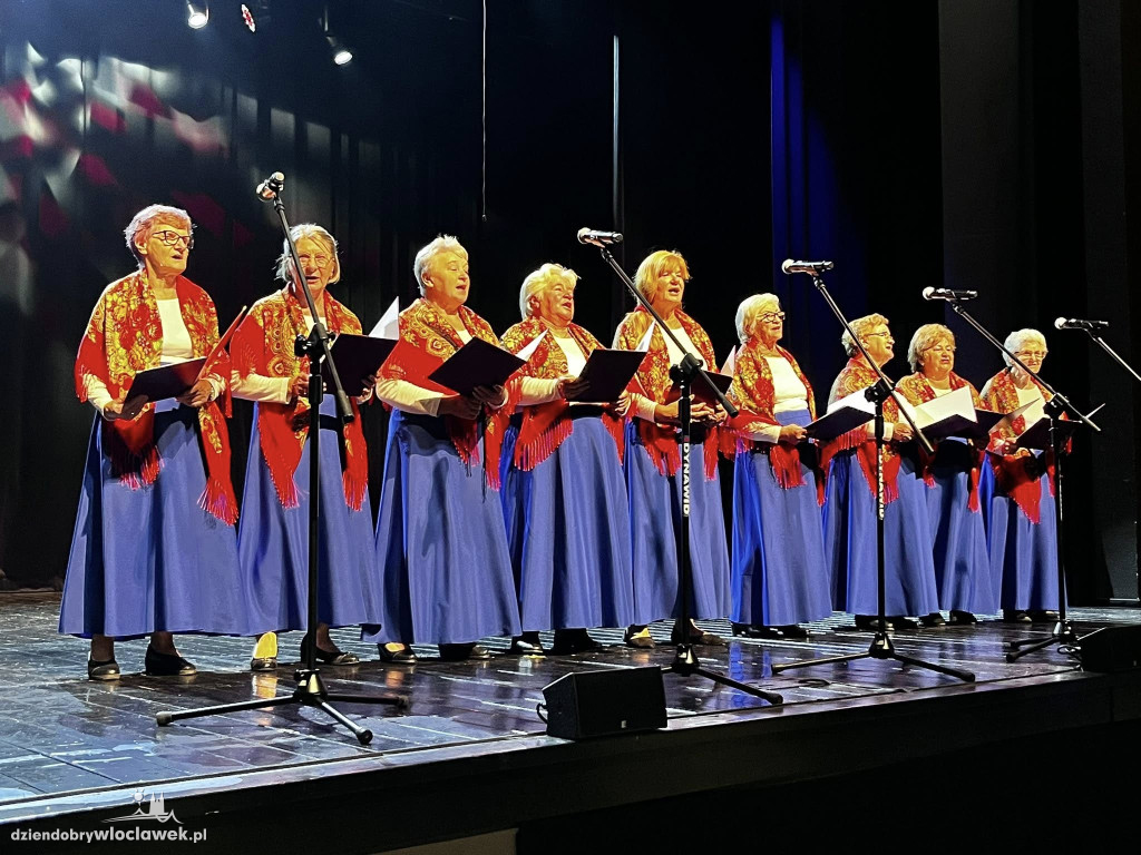 III Powiatowy Przegląd Zespołów Folklorystycznych w Brześciu Kujawskim