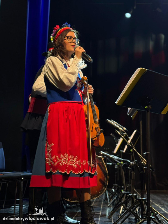III Powiatowy Przegląd Zespołów Folklorystycznych w Brześciu Kujawskim