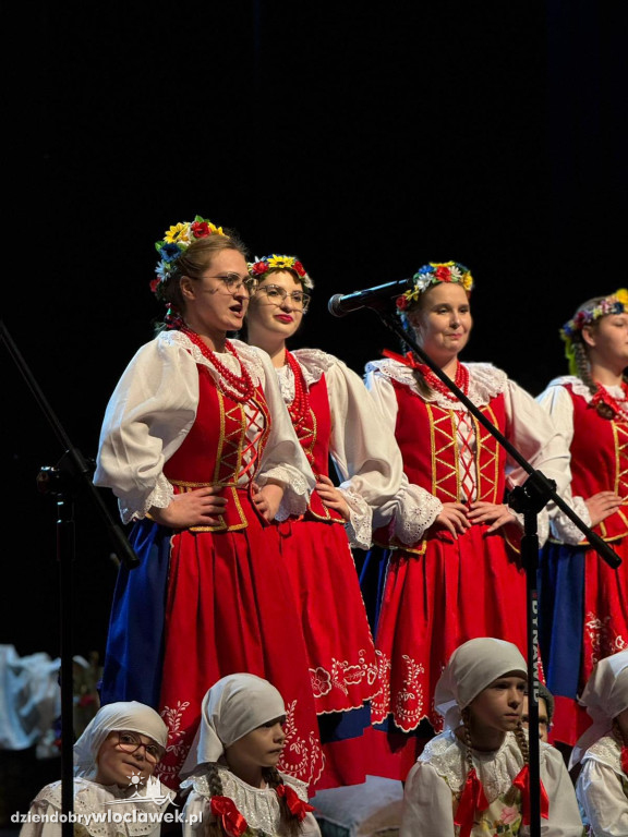 III Powiatowy Przegląd Zespołów Folklorystycznych w Brześciu Kujawskim