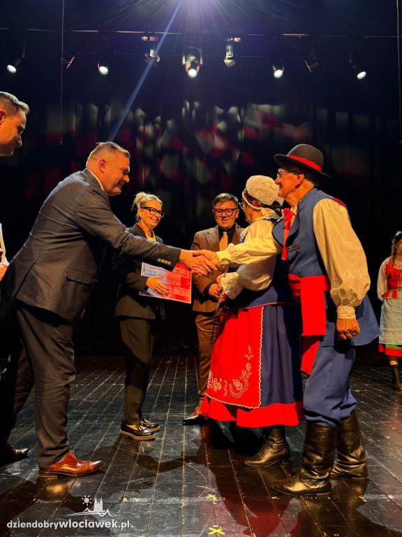 III Powiatowy Przegląd Zespołów Folklorystycznych w Brześciu Kujawskim