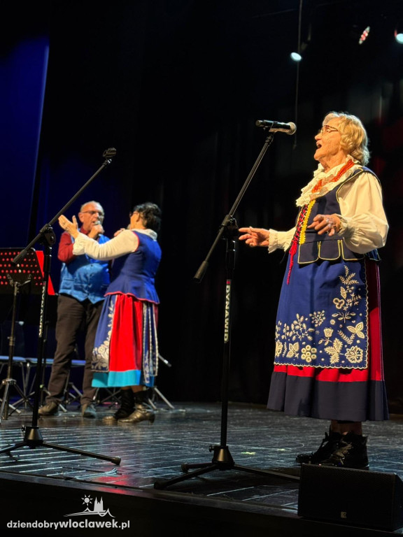 III Powiatowy Przegląd Zespołów Folklorystycznych w Brześciu Kujawskim