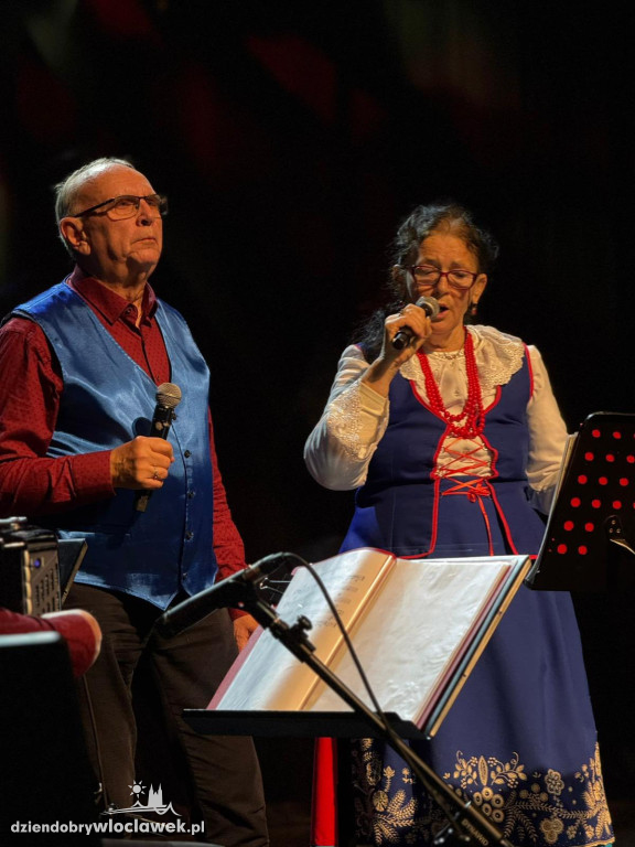 III Powiatowy Przegląd Zespołów Folklorystycznych w Brześciu Kujawskim