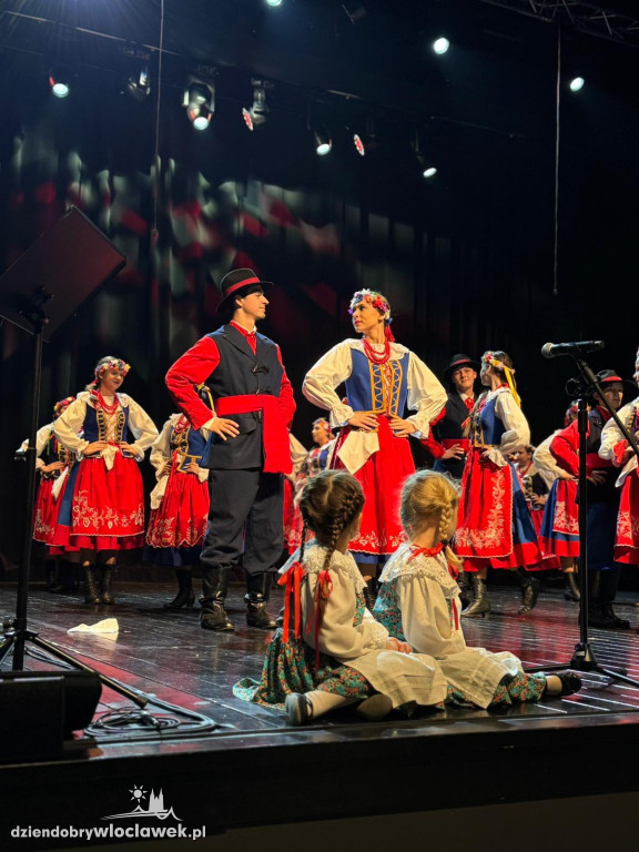 III Powiatowy Przegląd Zespołów Folklorystycznych w Brześciu Kujawskim