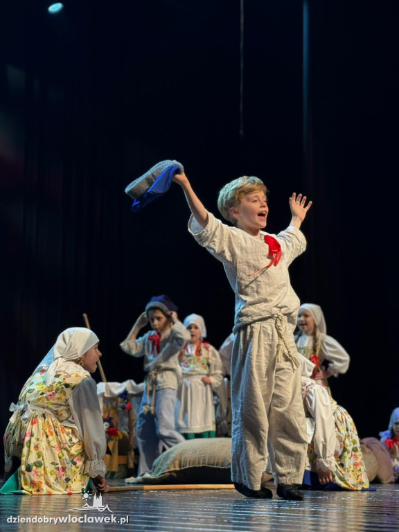 III Powiatowy Przegląd Zespołów Folklorystycznych w Brześciu Kujawskim