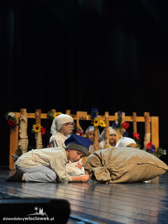 III Powiatowy Przegląd Zespołów Folklorystycznych w Brześciu Kujawskim