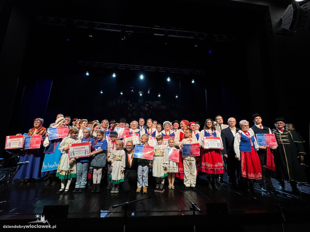 III Powiatowy Przegląd Zespołów Folklorystycznych w Brześciu Kujawskim