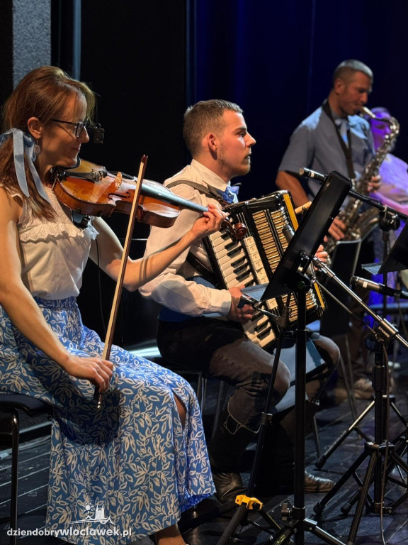 III Powiatowy Przegląd Zespołów Folklorystycznych w Brześciu Kujawskim