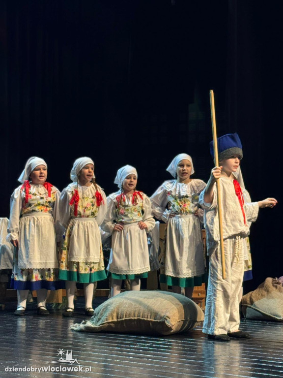 III Powiatowy Przegląd Zespołów Folklorystycznych w Brześciu Kujawskim