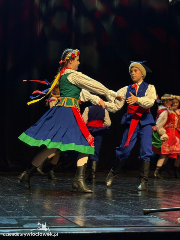 III Powiatowy Przegląd Zespołów Folklorystycznych w Brześciu Kujawskim