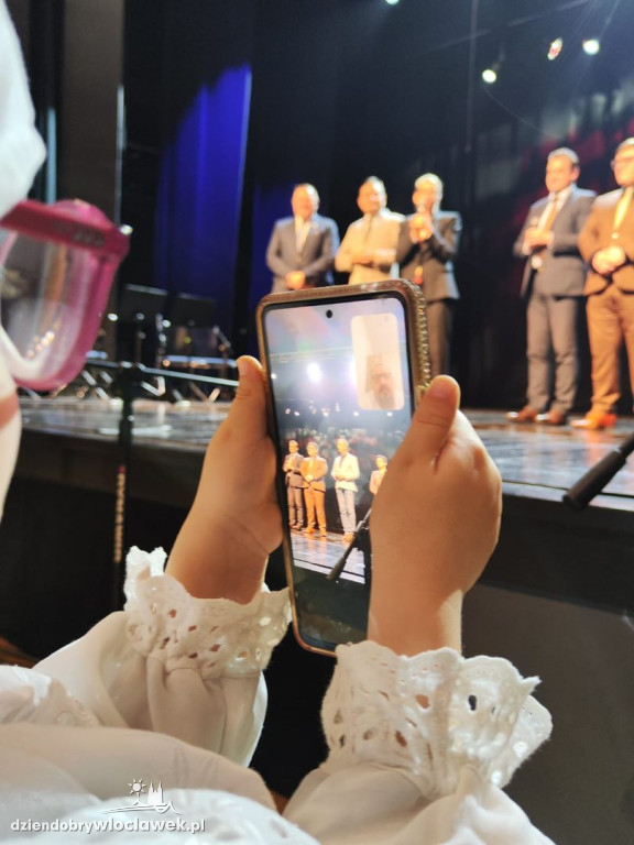 III Powiatowy Przegląd Zespołów Folklorystycznych w Brześciu Kujawskim