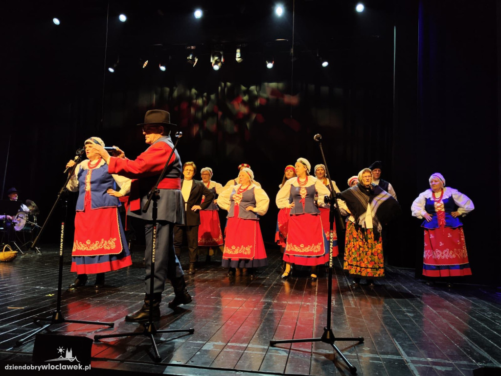 III Powiatowy Przegląd Zespołów Folklorystycznych w Brześciu Kujawskim