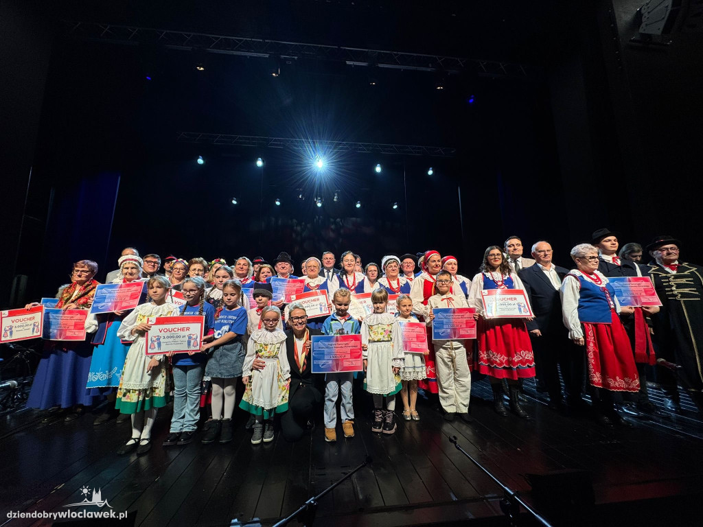 III Powiatowy Przegląd Zespołów Folklorystycznych w Brześciu Kujawskim
