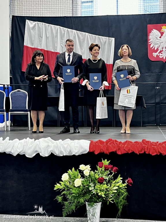 Stypendia i odznaczenia rozdane w Chodczu
