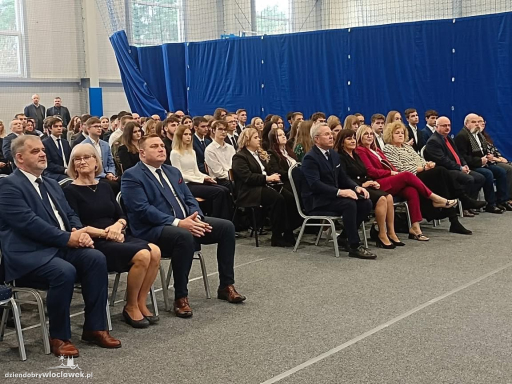Uczniowie z powiatu nagrodzeni