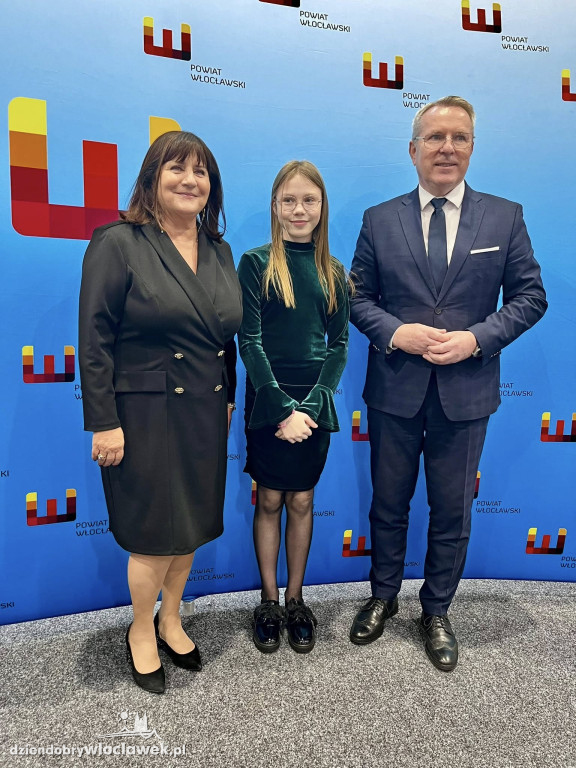 Uczniowie z powiatu nagrodzeni